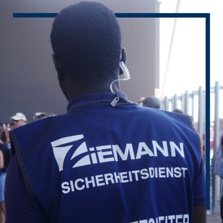Minijob / Aushilfe (w/m/d) Stadionsicherheit, 1. Bild